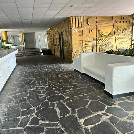 Lägenhet Center 2408 Rosas